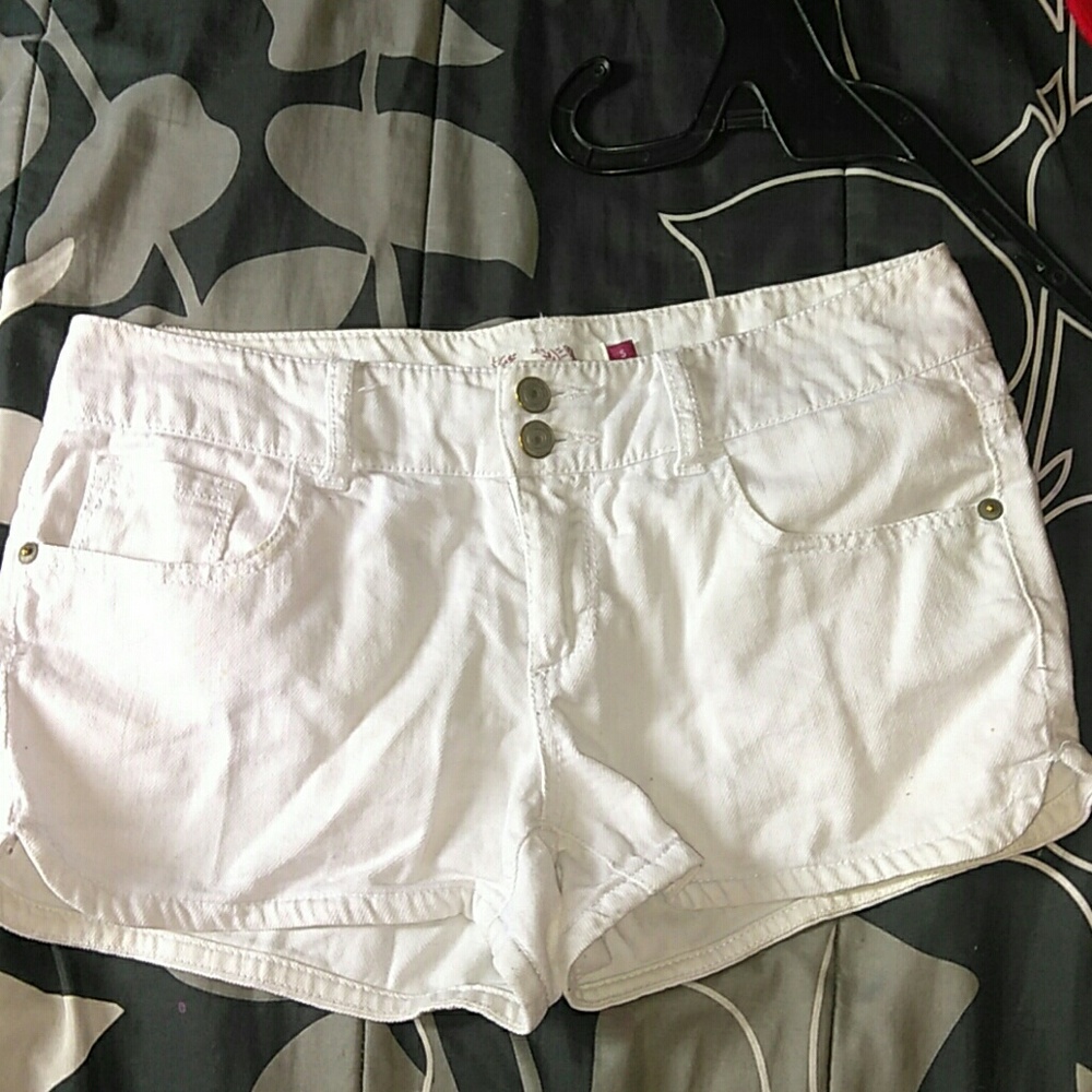 White mini sos shorts
